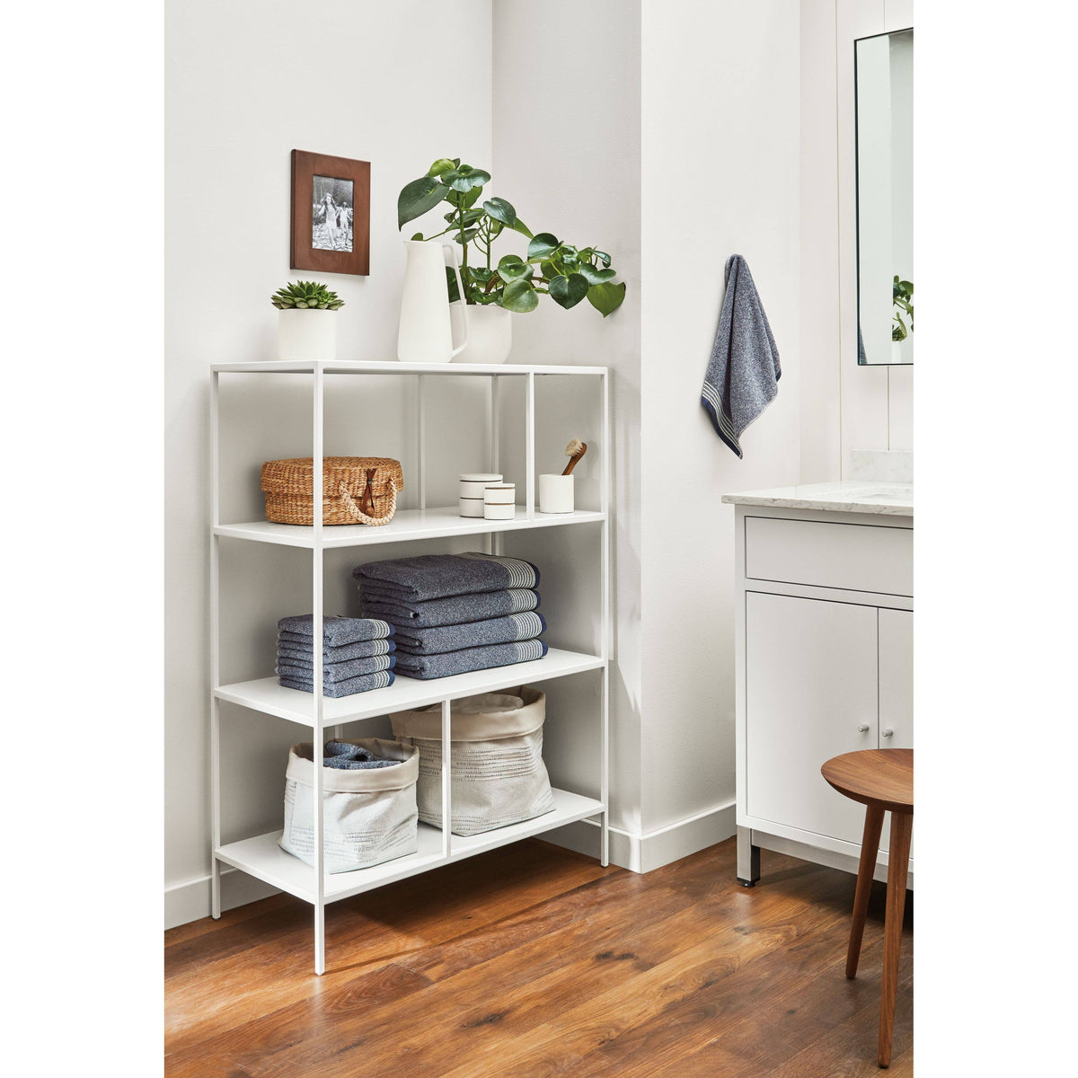 Scarlet Bookcase L1508