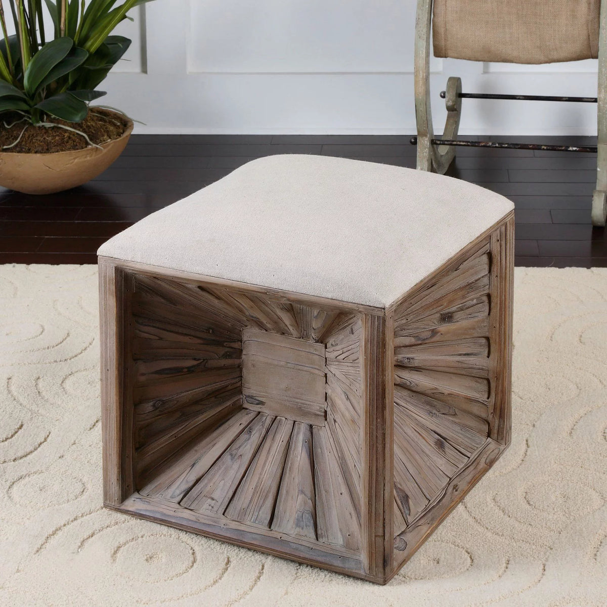 Modern Farmhouse Wooden Ottoman Q125