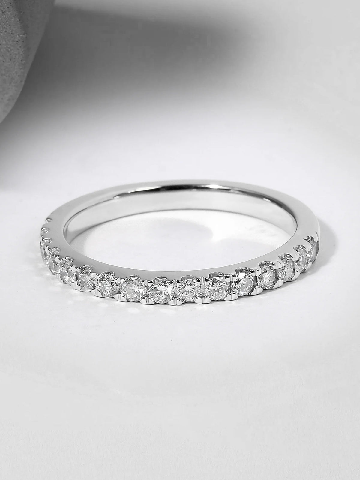 14K White Gold Diamond Wedding Band V18111