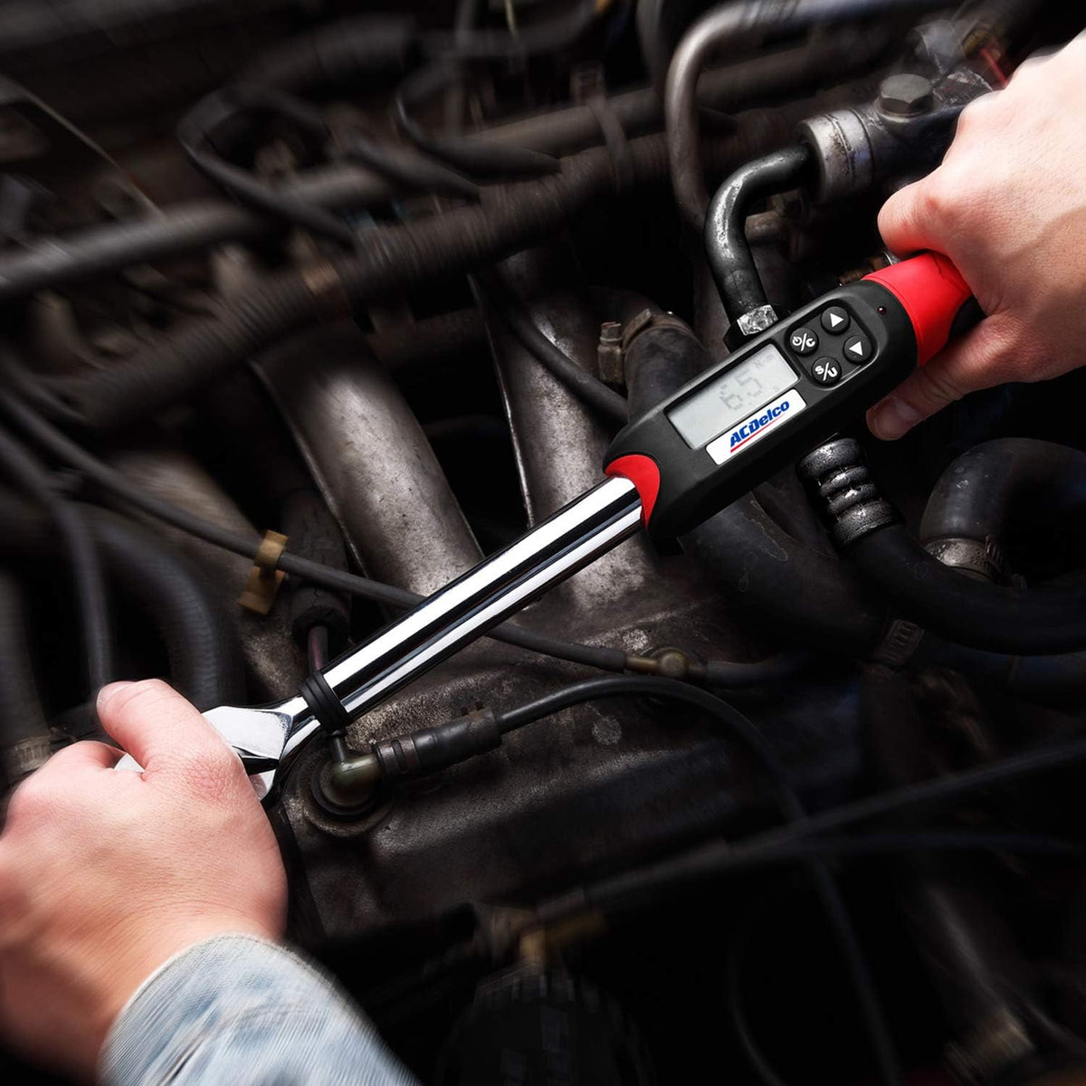 1/2" Heavy Duty Digital Torque Wrench with Buzzer and LED Flash Notification I752552